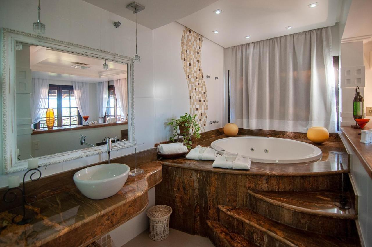 Suite King com Banheira de Hidromassagem