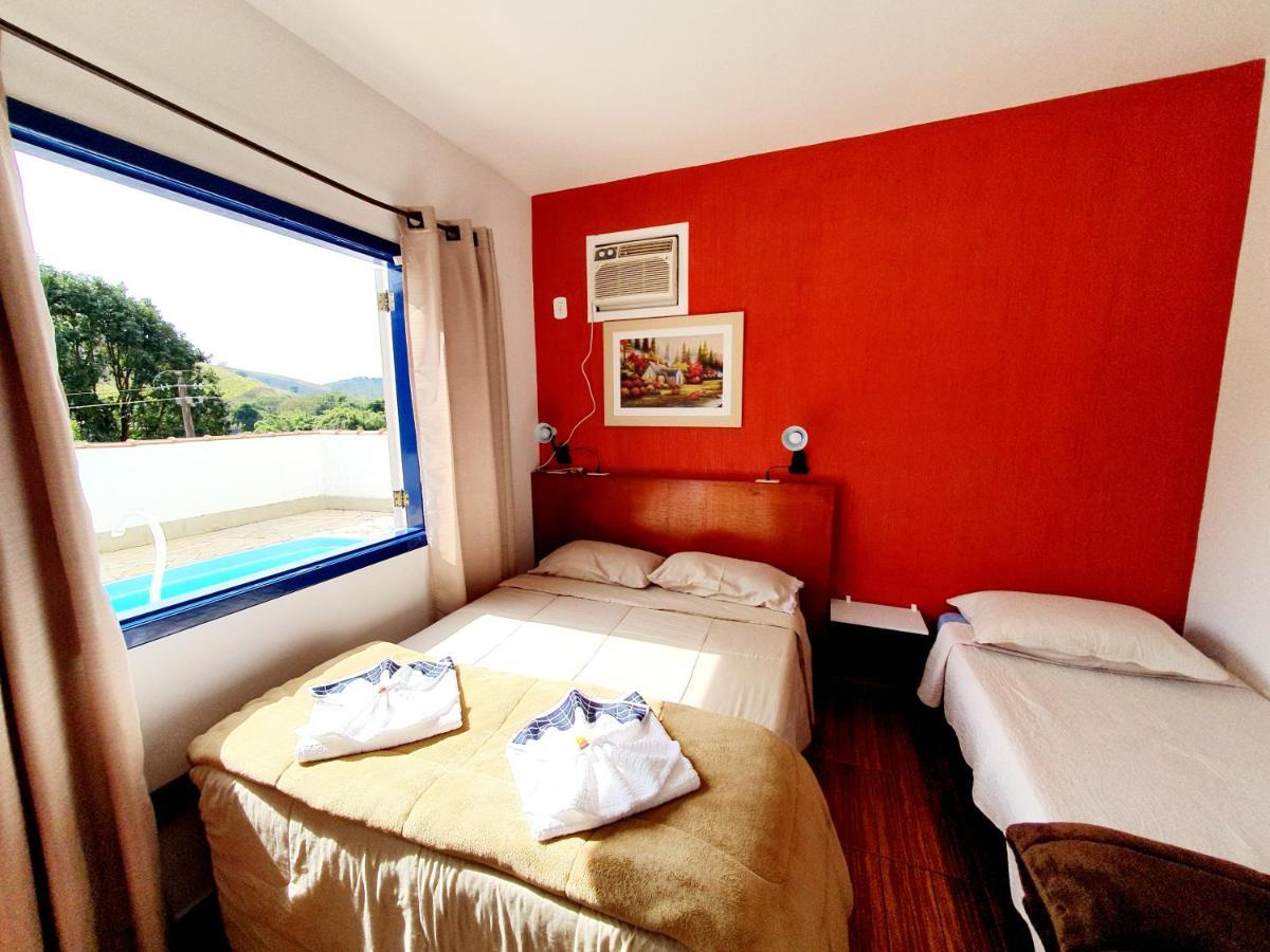 Quarto Duplo com Vista da Piscina