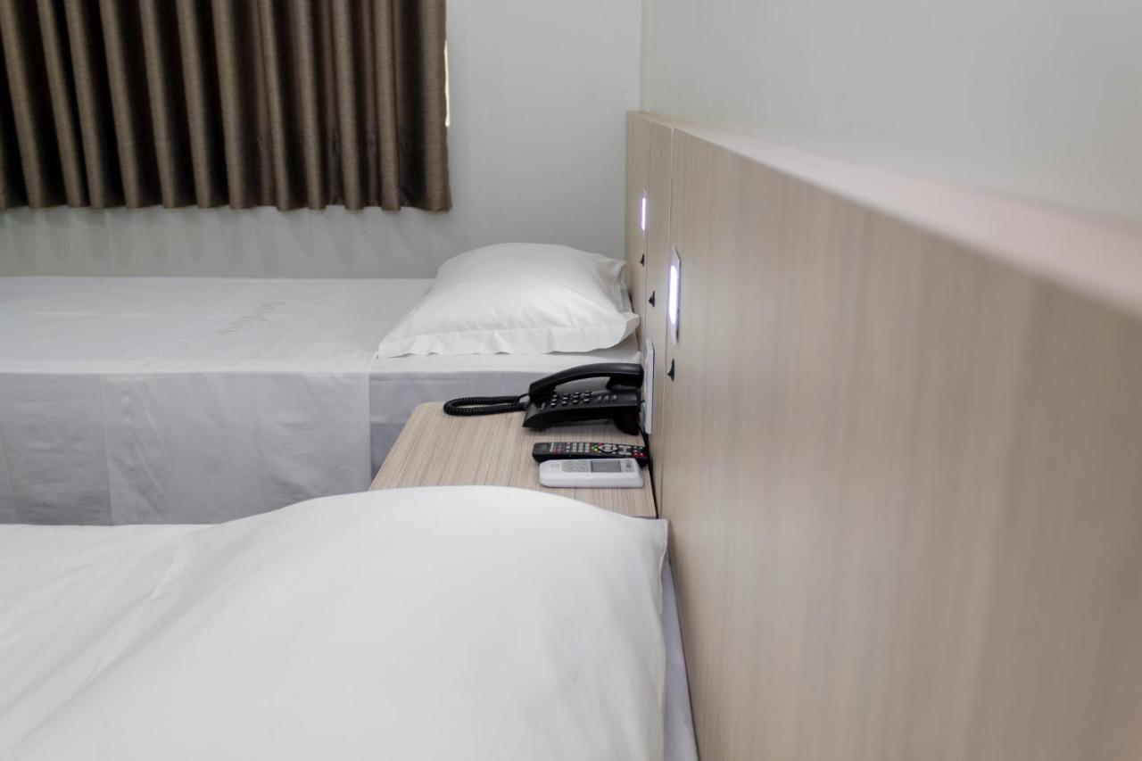 Quarto Twin Standard