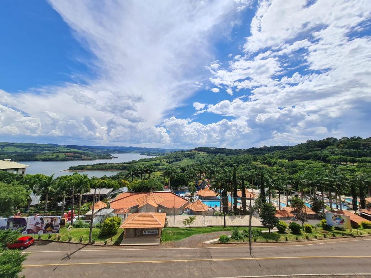 Quarto Duplo com Vista Lago