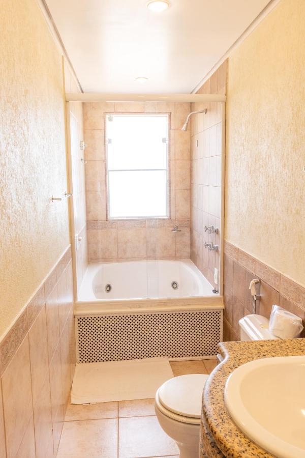 Suite Deluxe com Banheira de Hidromassagem