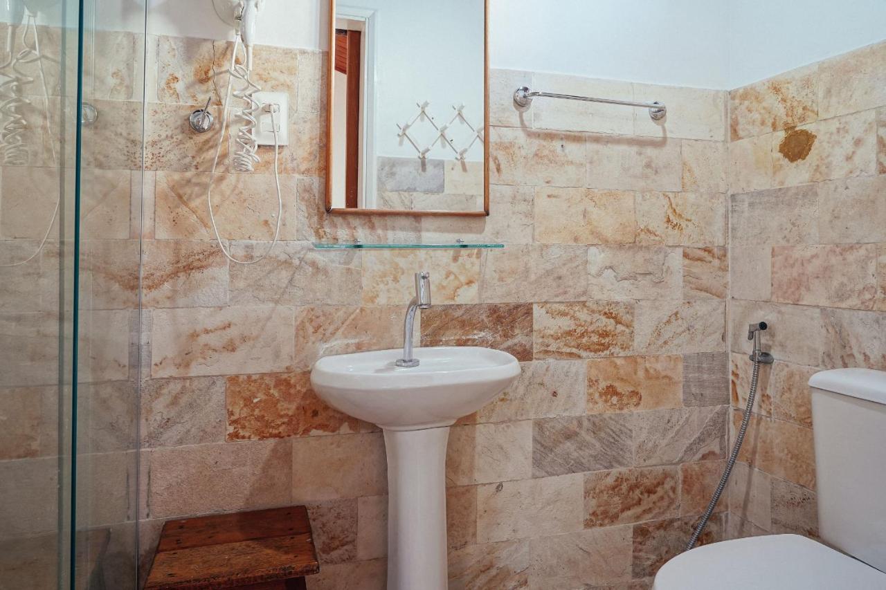 Bungalow com Varanda e Vista Jardim