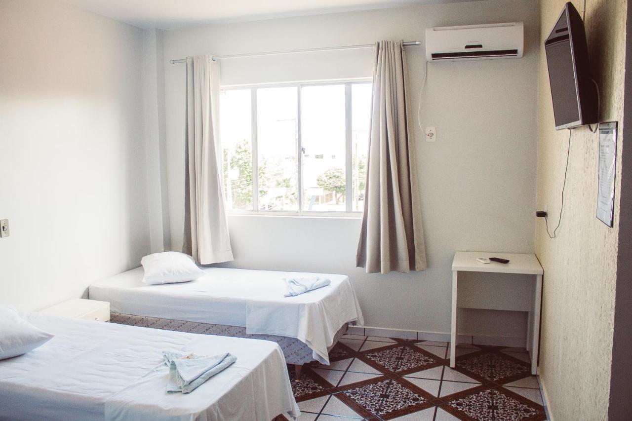 Quarto Twin Standard