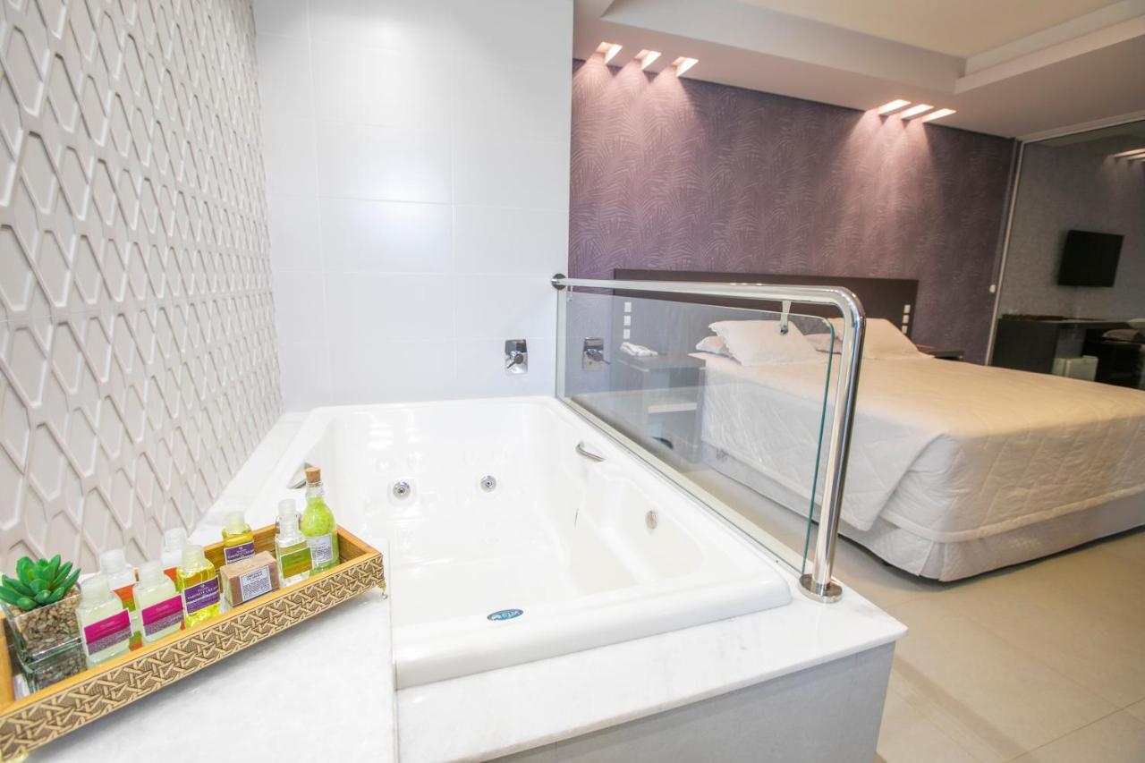Suite King com Banheira de Hidromassagem