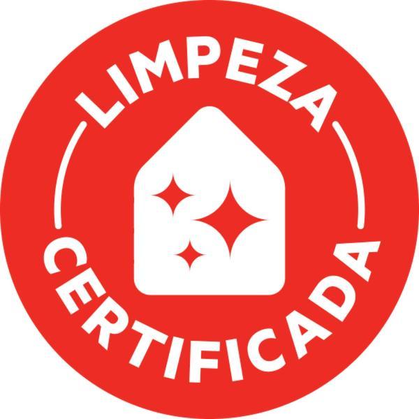 Quarto Quádruplo com Casa de Banho Privativa