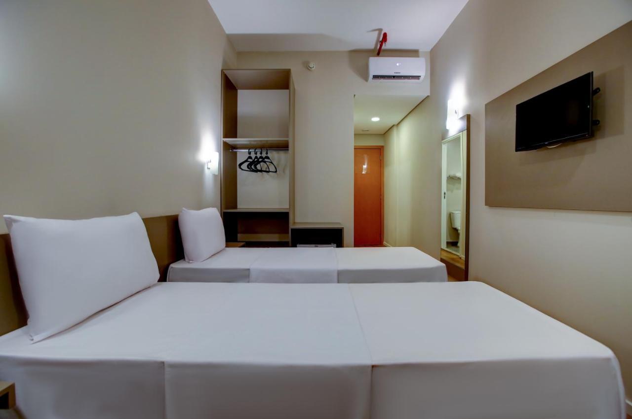 Quarto Twin Standard