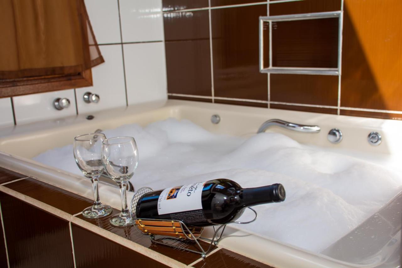 Suite Deluxe com Banheira de Hidromassagem