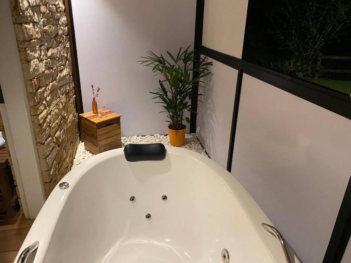 Suite com Banheira de Hidromassagem