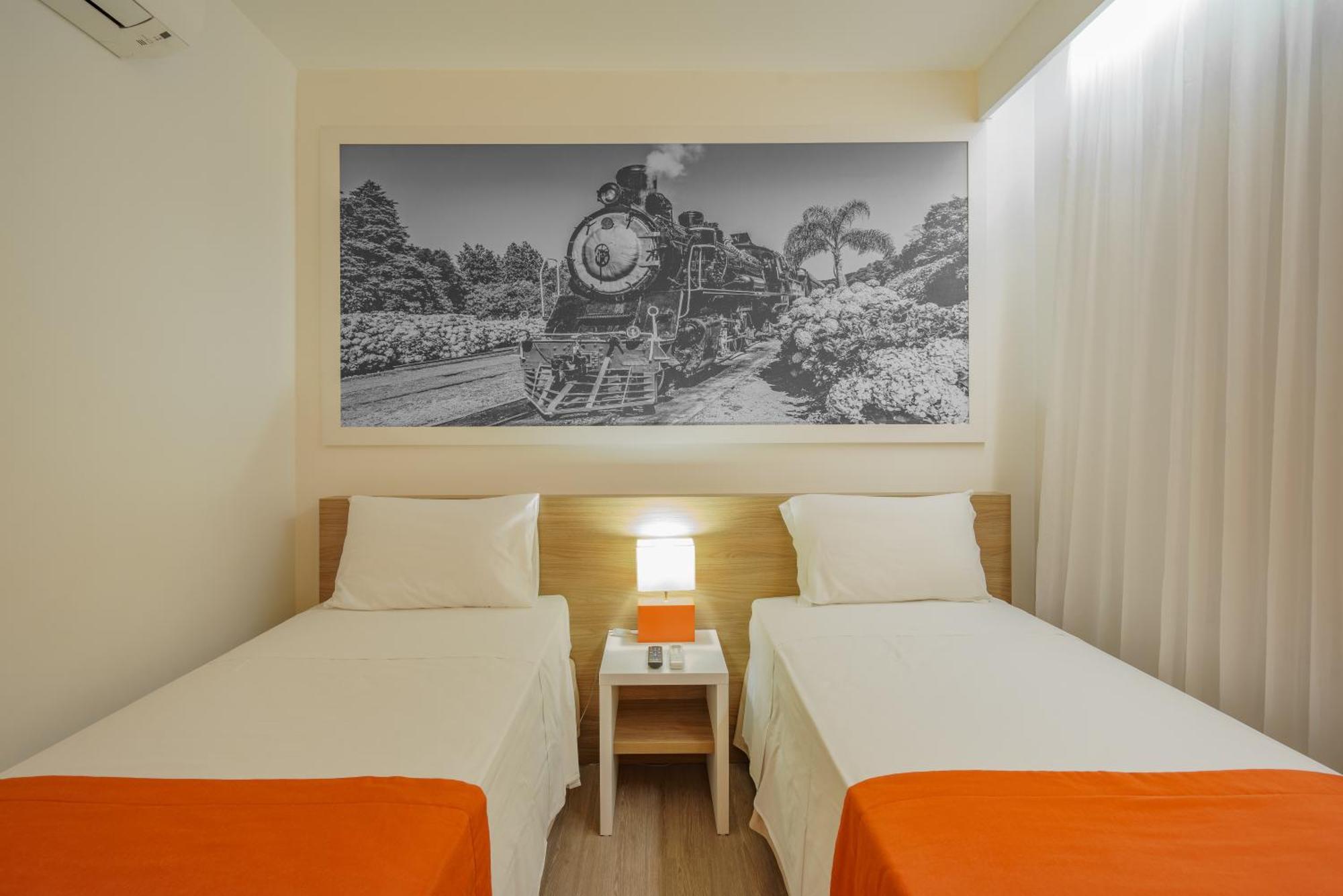 Quarto Twin Standard