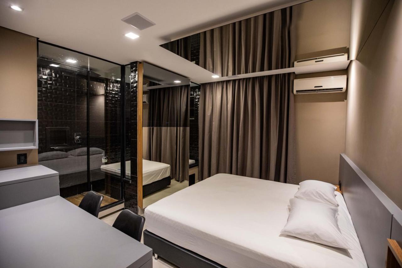 Suite King com Banheira de Hidromassagem