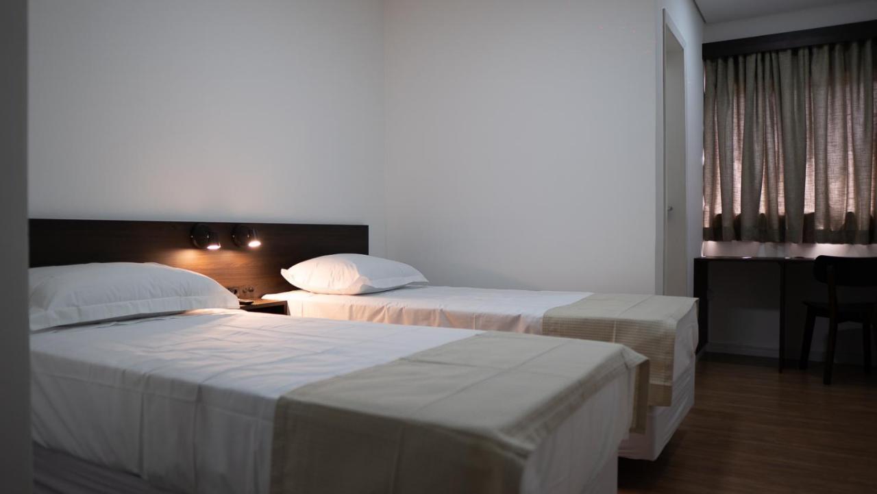 Quarto Twin Standard