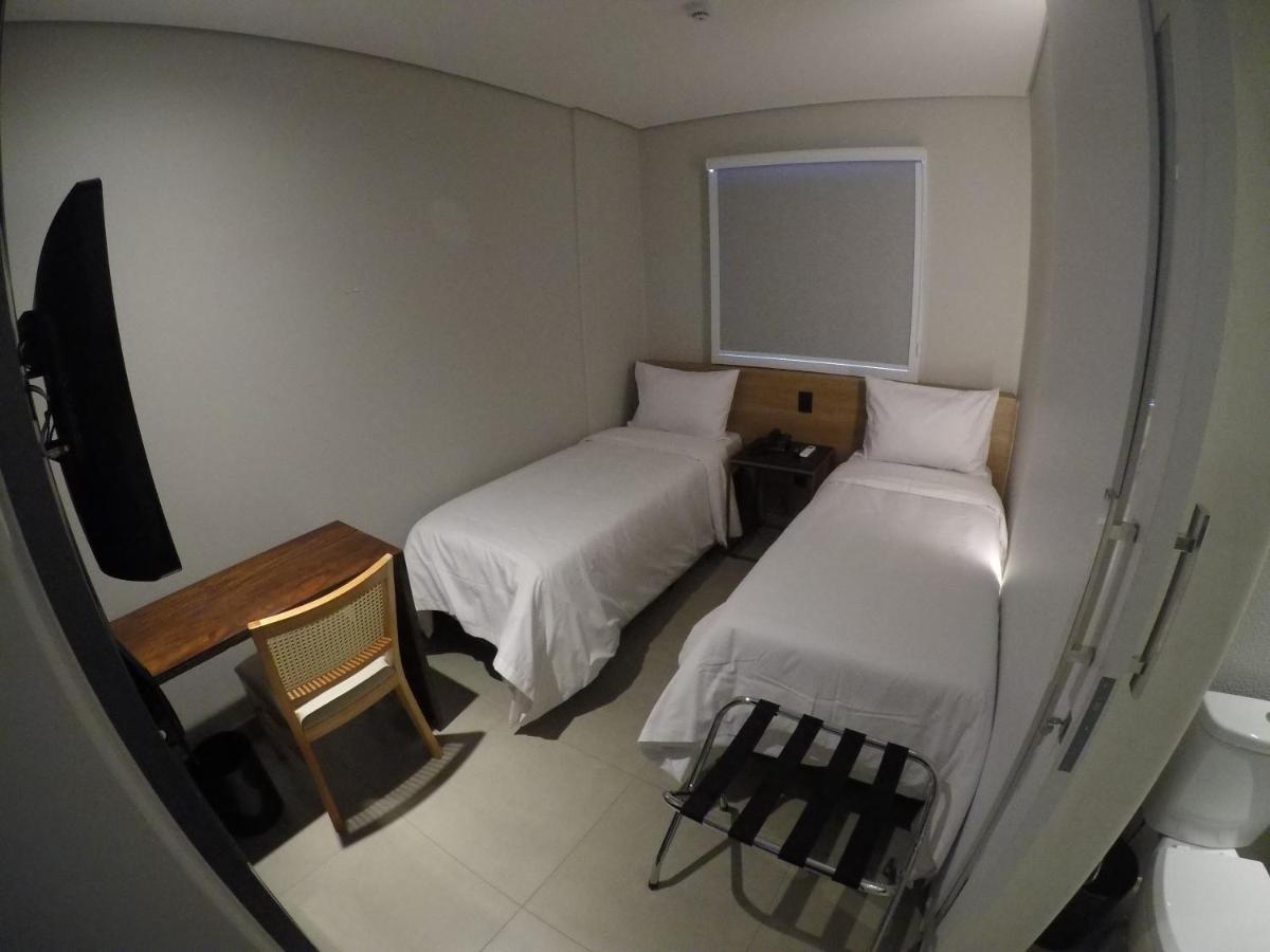 Quarto Twin Standard