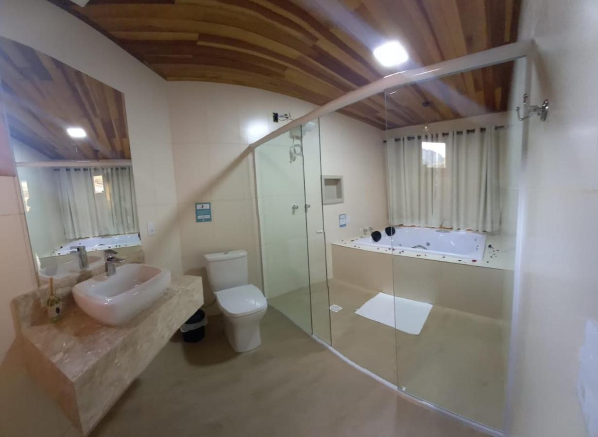 Quarto King com Banheira de Hidromassagem