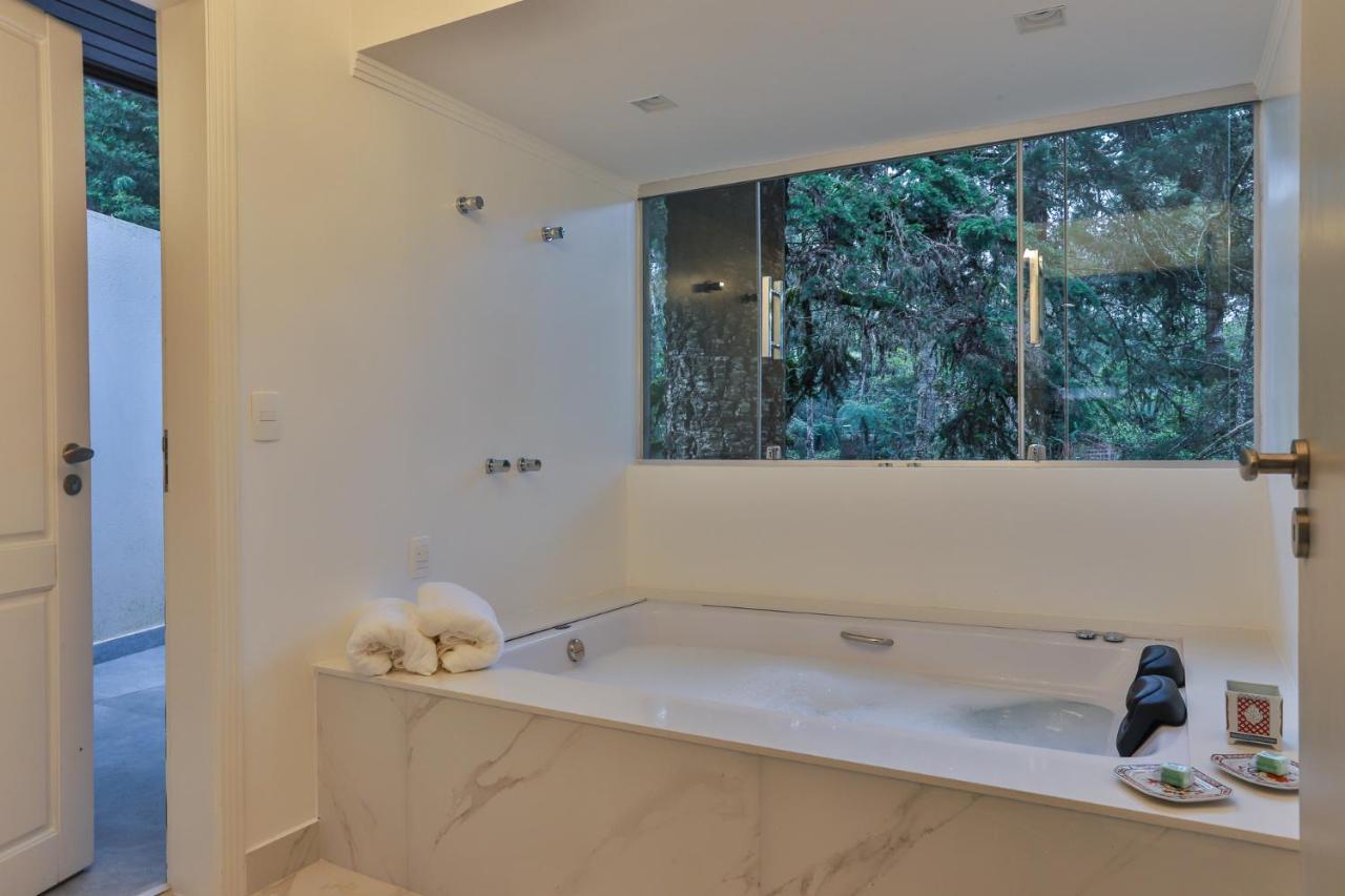 King Suite with Spa Bath