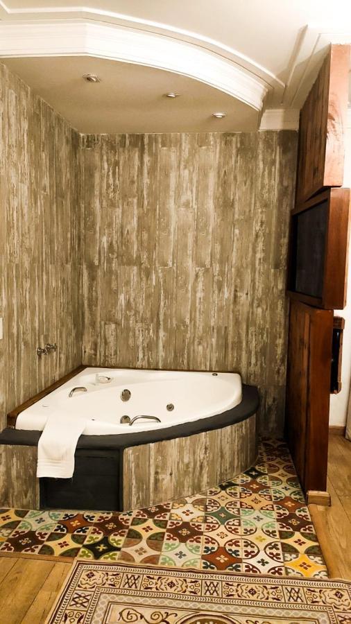 Suite com Hidromassagem