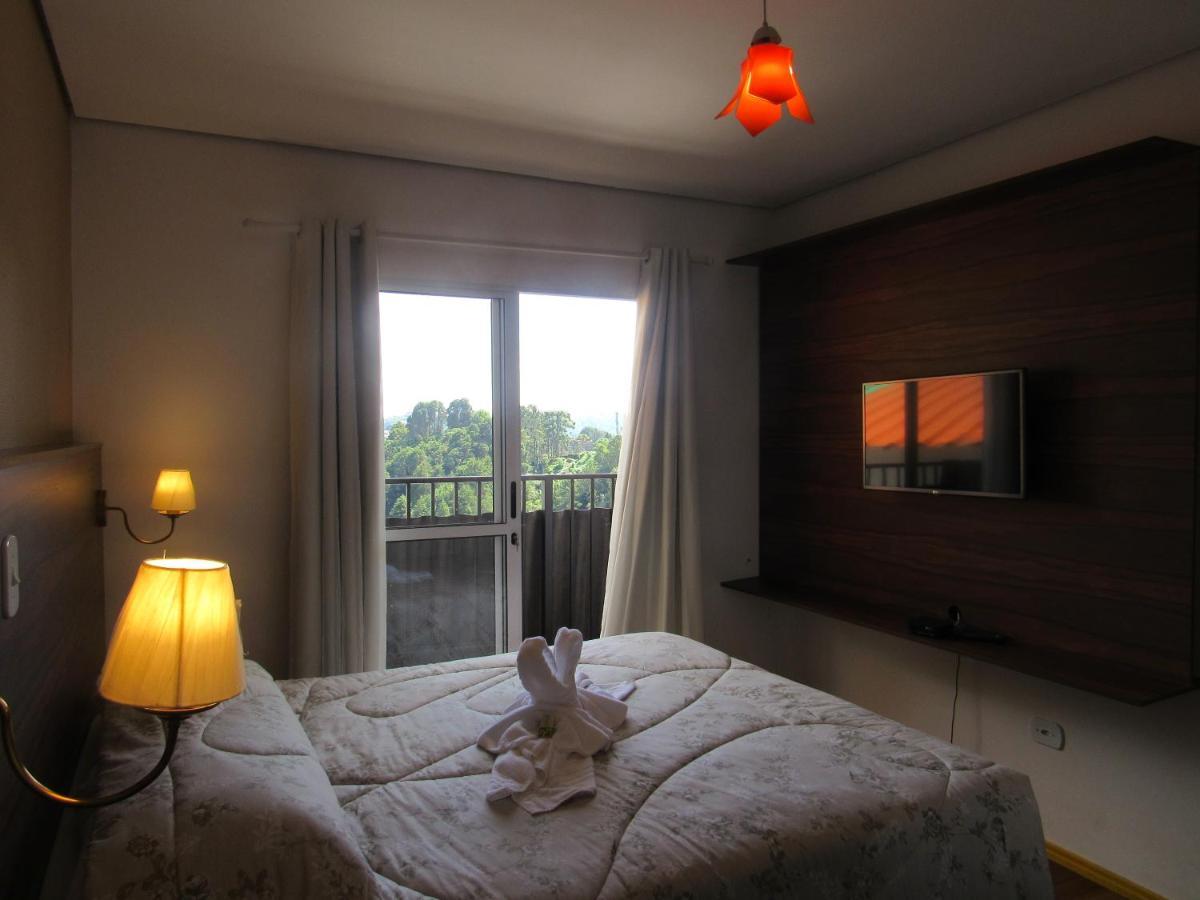 Quarto Duplo com Vista Montanha