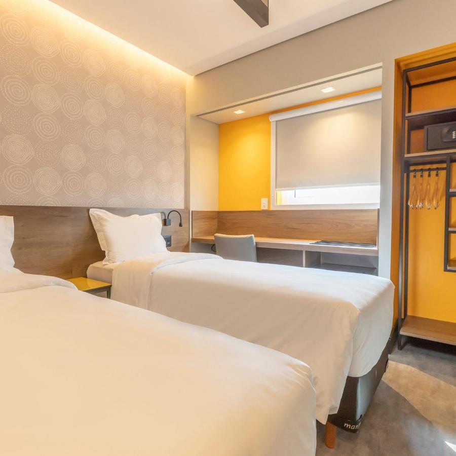 Standard Twin - 2 Single Beds