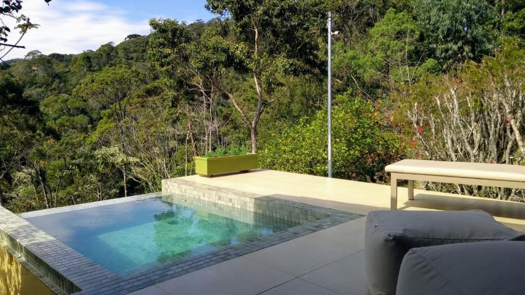 Suite com Piscina Privativa
