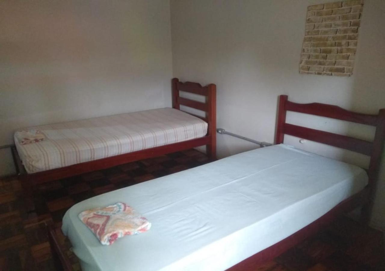 Quarto Duplo com Casa de Banho Partilhada