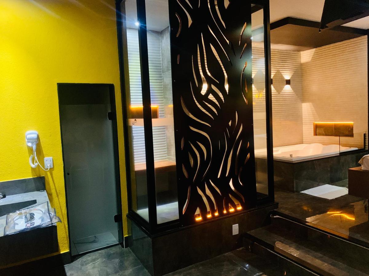 Quarto Duplo com Banheira de Hidromassagem