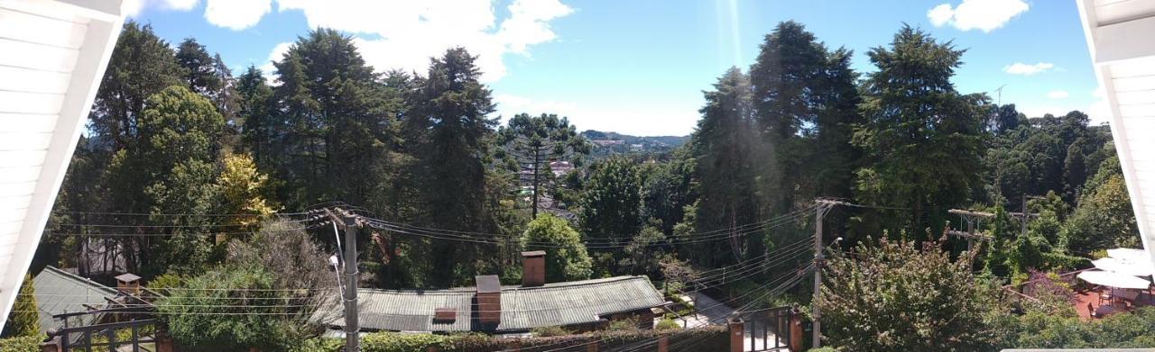 Quarto Triplo Deluxe com Vista para a Cidade