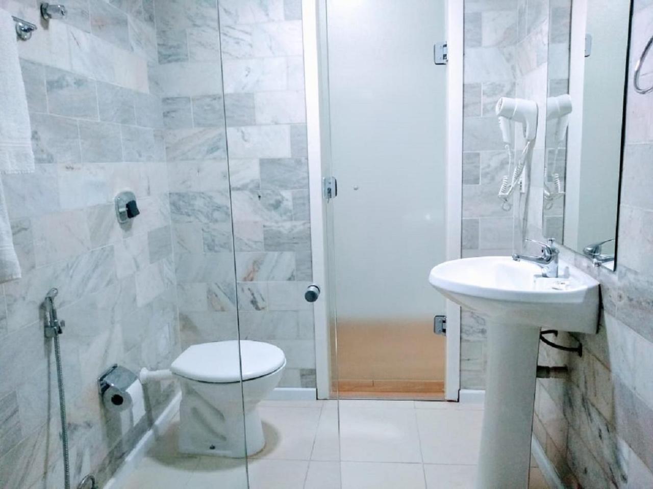Quarto Twin Standard