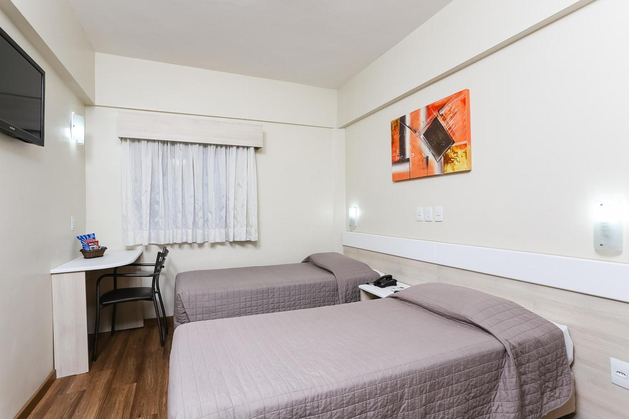 Quarto Twin Standard