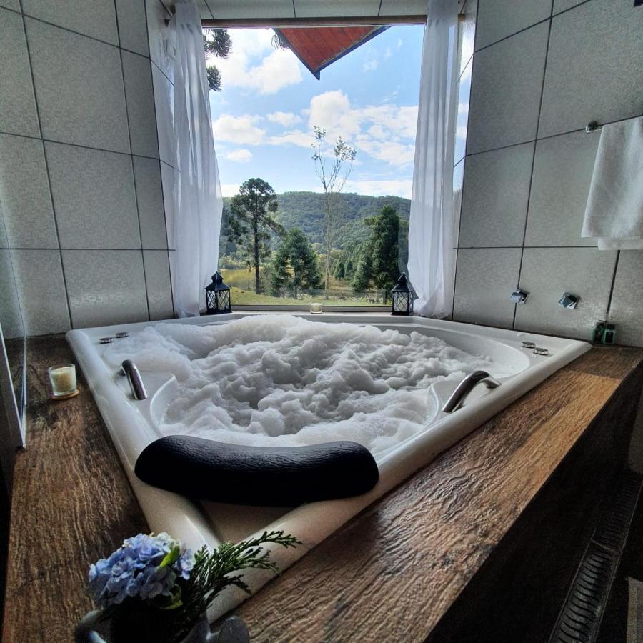 Suite com Banheira de Hidromassagem