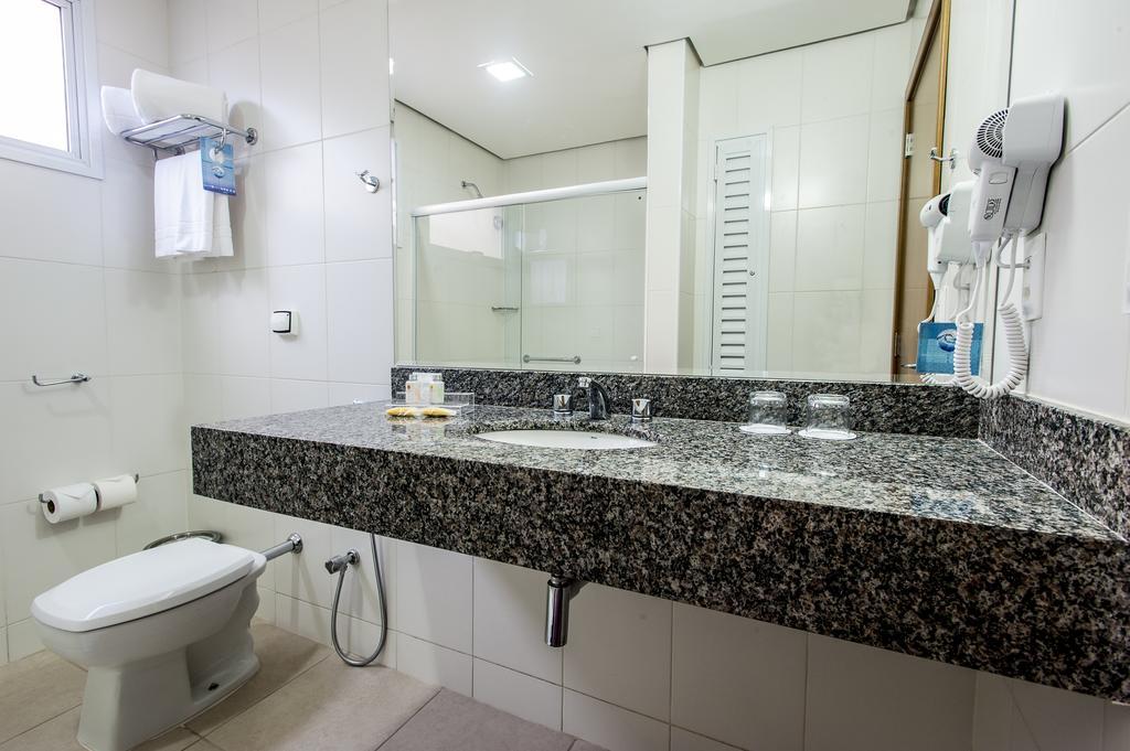 Quarto Queen com Acesso a Pessoas com Mobilidade Condicionada
