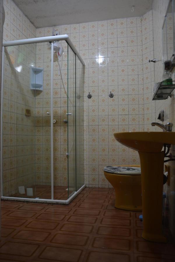Cama Individual em Dormitório Feminino