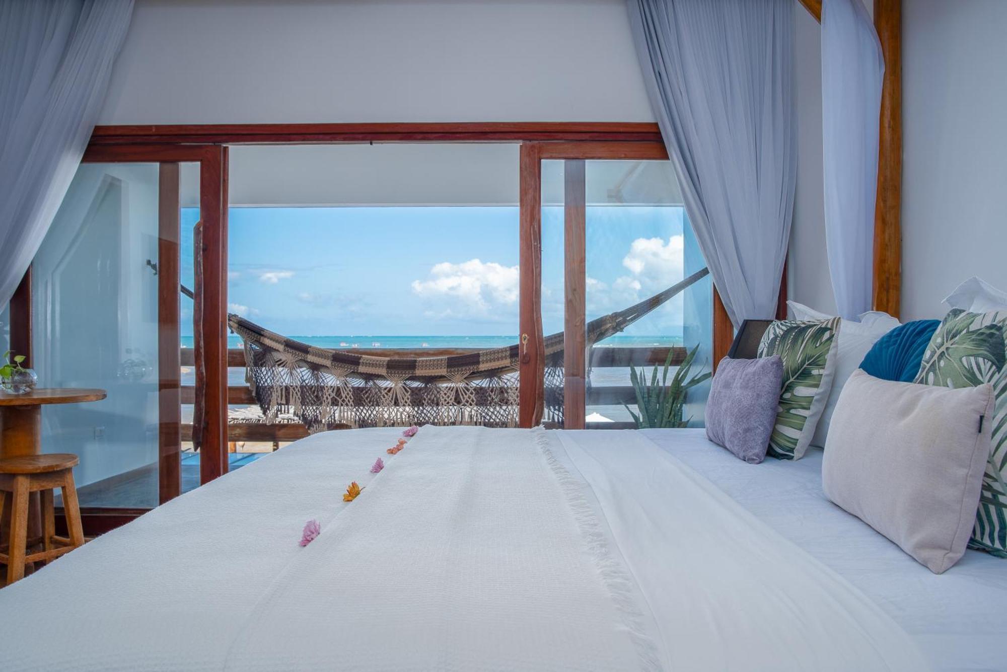 Quarto Duplo Deluxe com Varanda e Vista Mar
