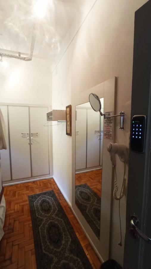 Cama em Dormitório Feminino com 6 Camas