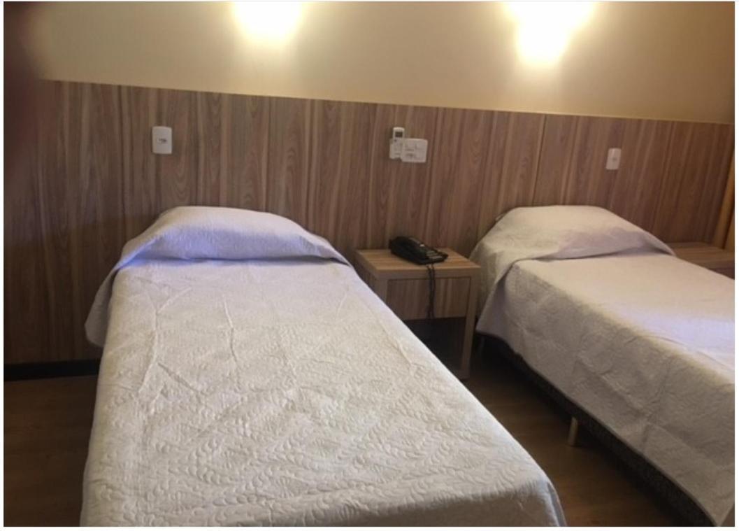 Quarto Twin Standard
