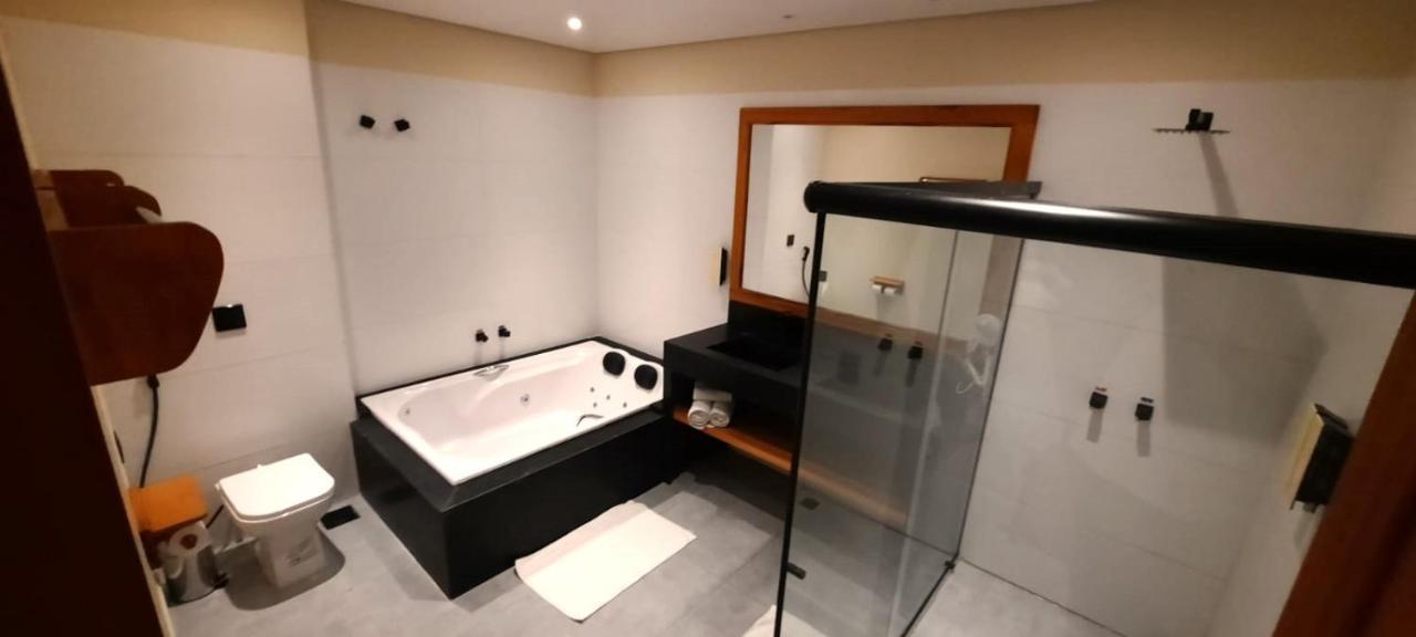 Suite com Banheira de Hidromassagem