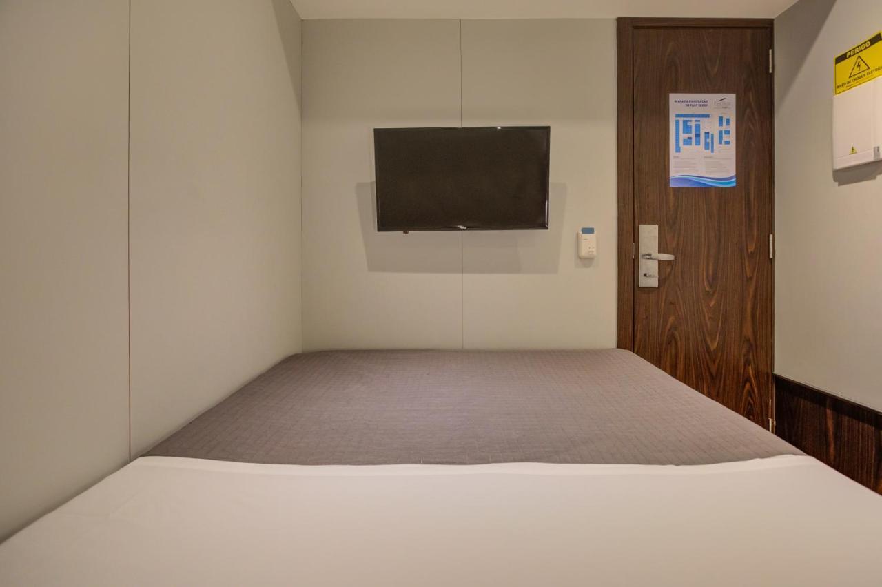 Quarto Duplo com WC Partilhado