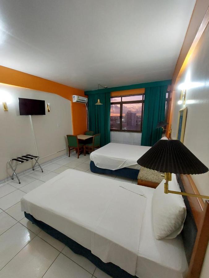 Quarto Twin Standard