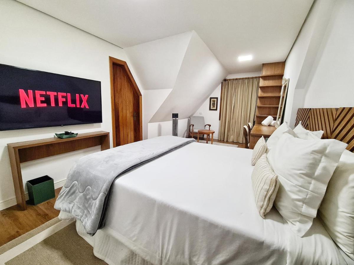 Suite com Vista do Jardim