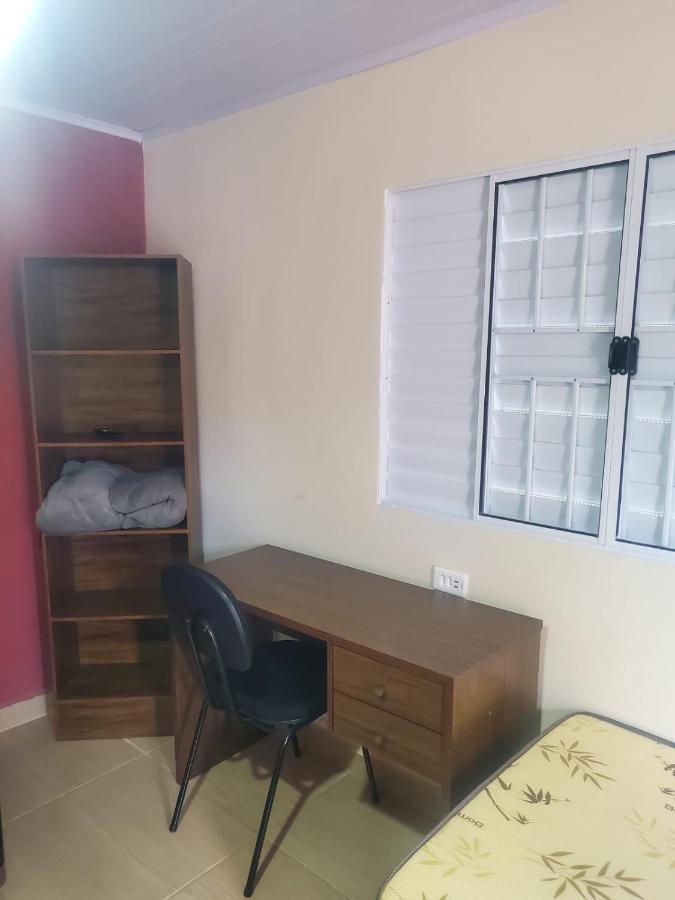 Quarto Triplo com Banheiro