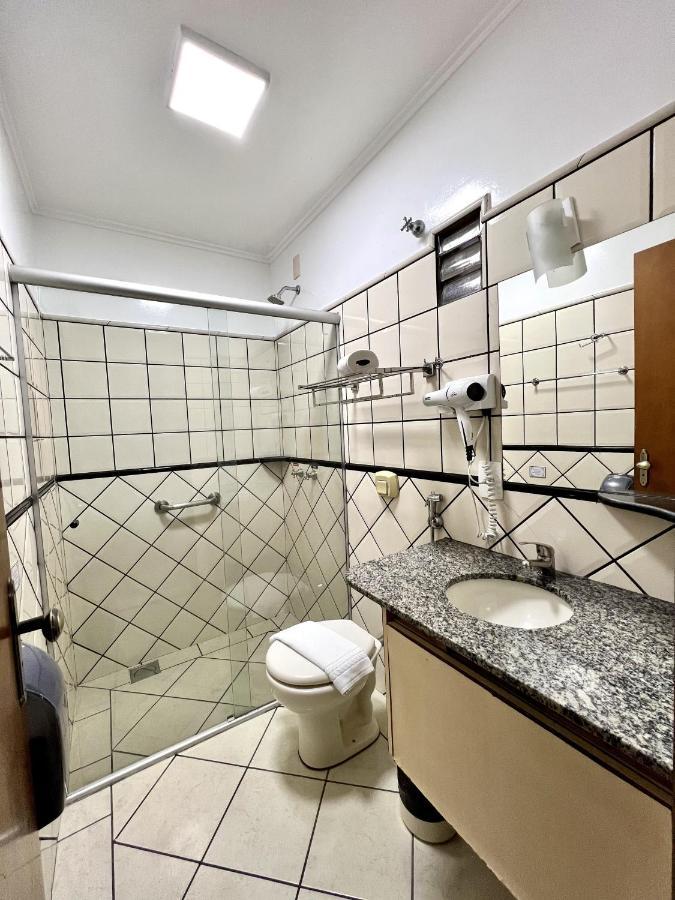 Quarto Twin Standard