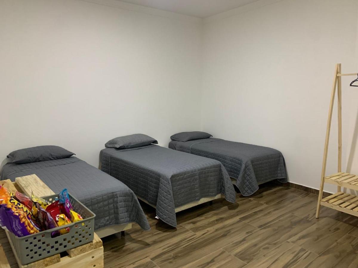 Quarto Triplo Básico