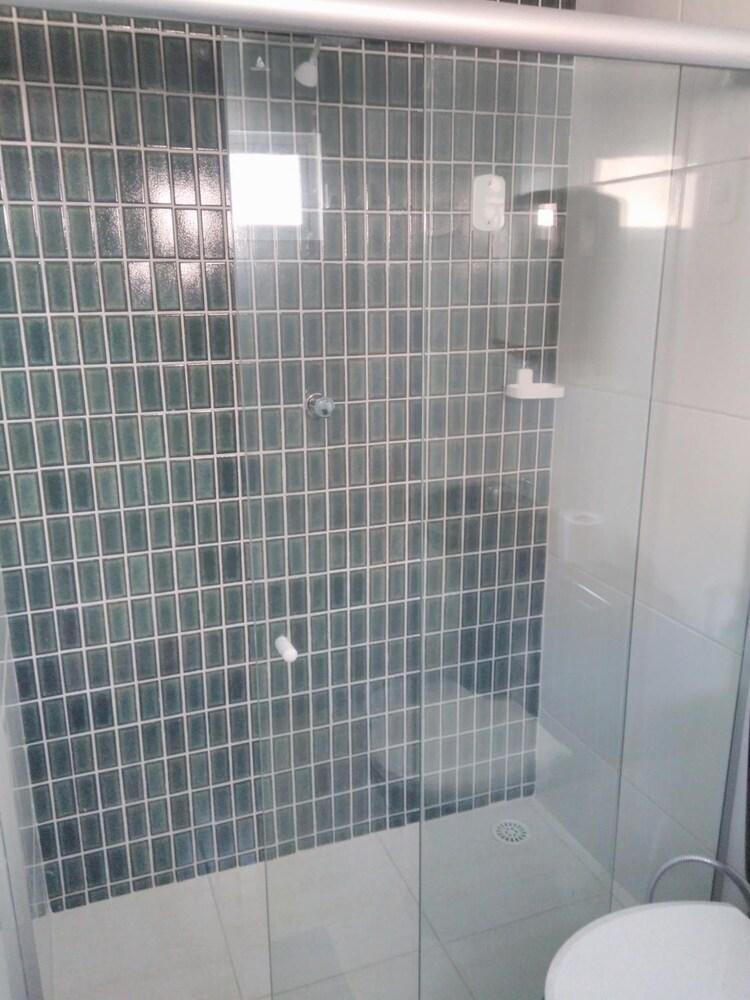 Quarto Duplo com Vista Piscina