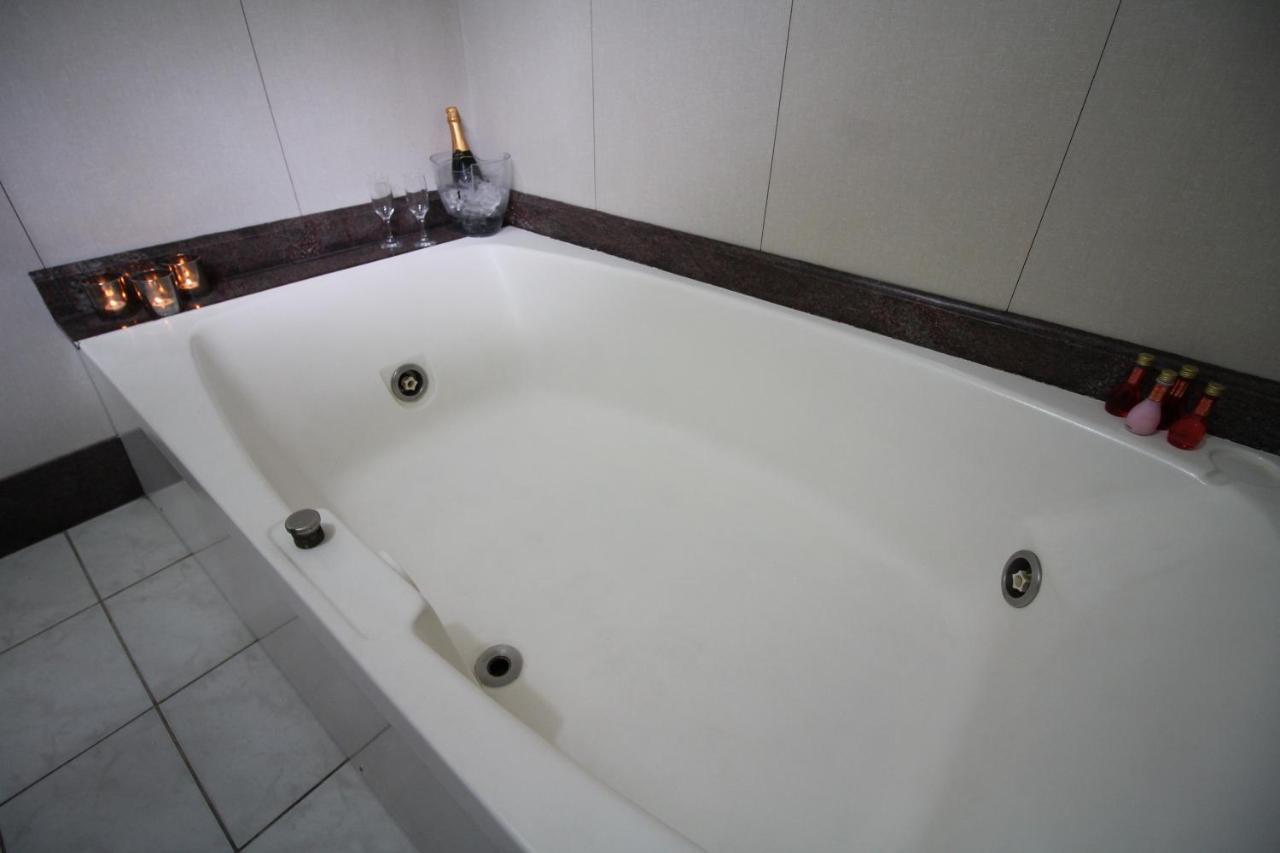Suite com Banheira de Hidromassagem