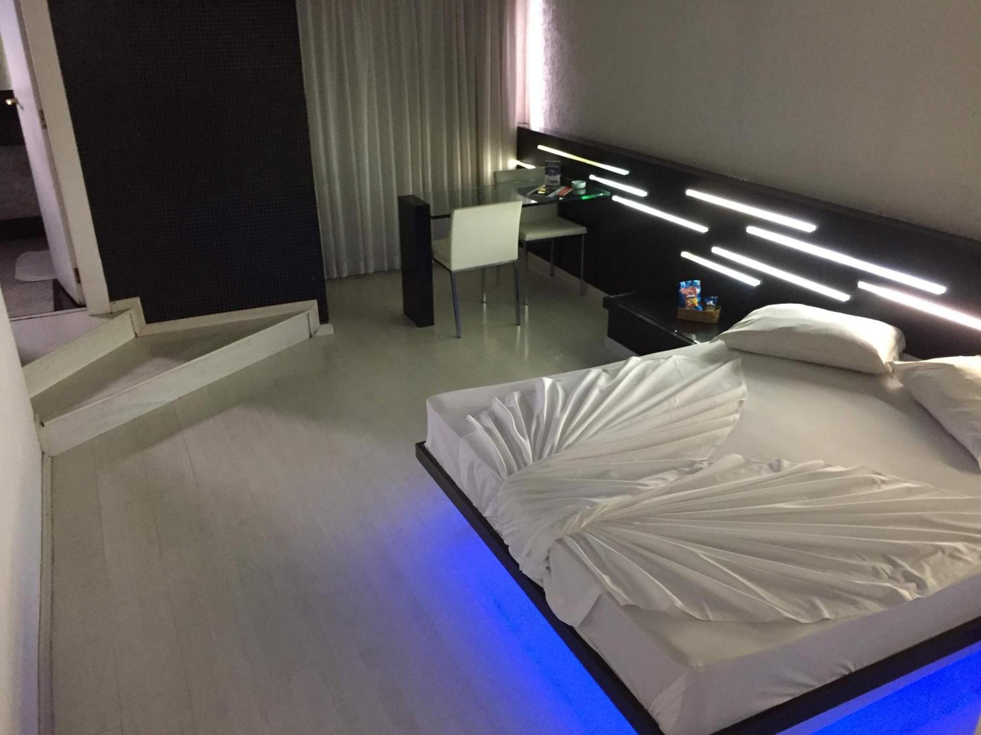 Suíte Deluxe com Banheira de Hidromassagem