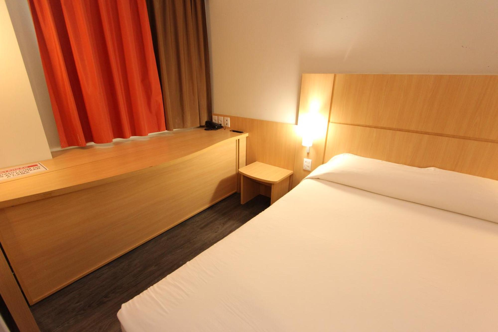 Quarto Duplo Standard com Cama de Criança