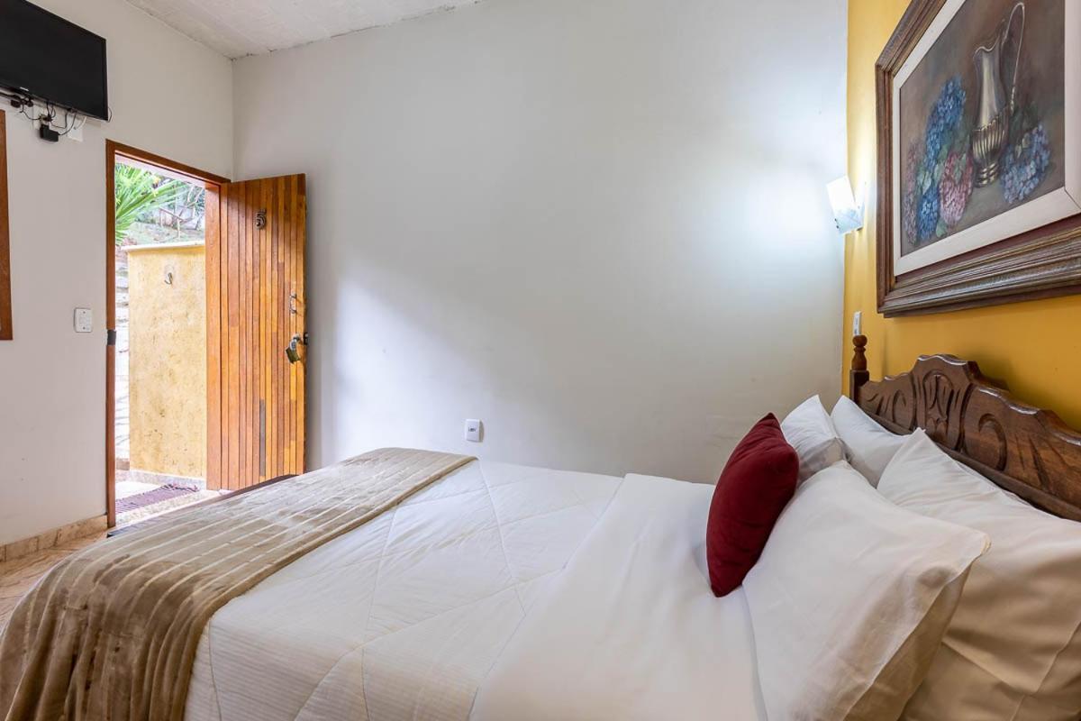 Quarto Duplo com Vista Jardim