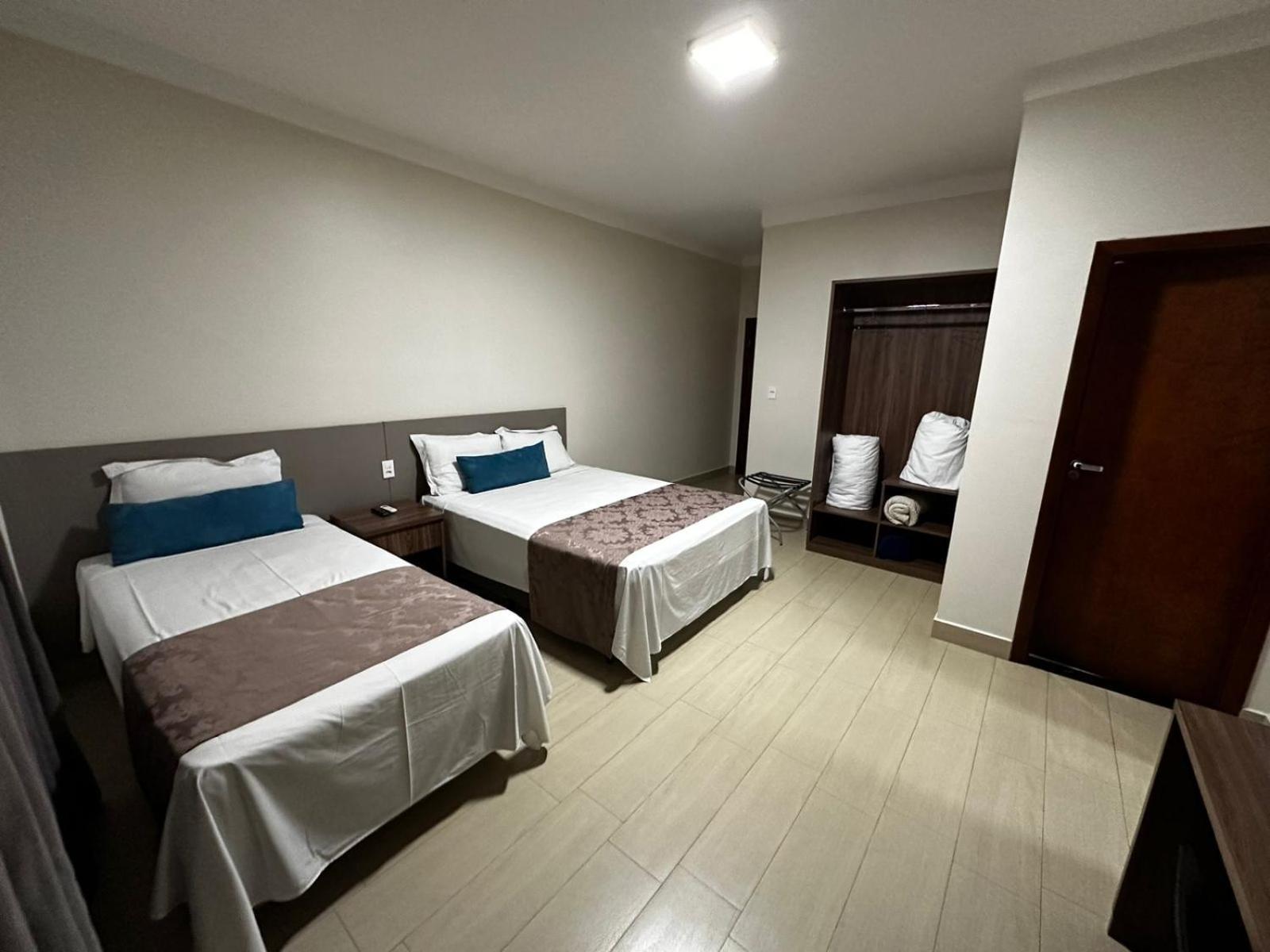 Quarto Duplo