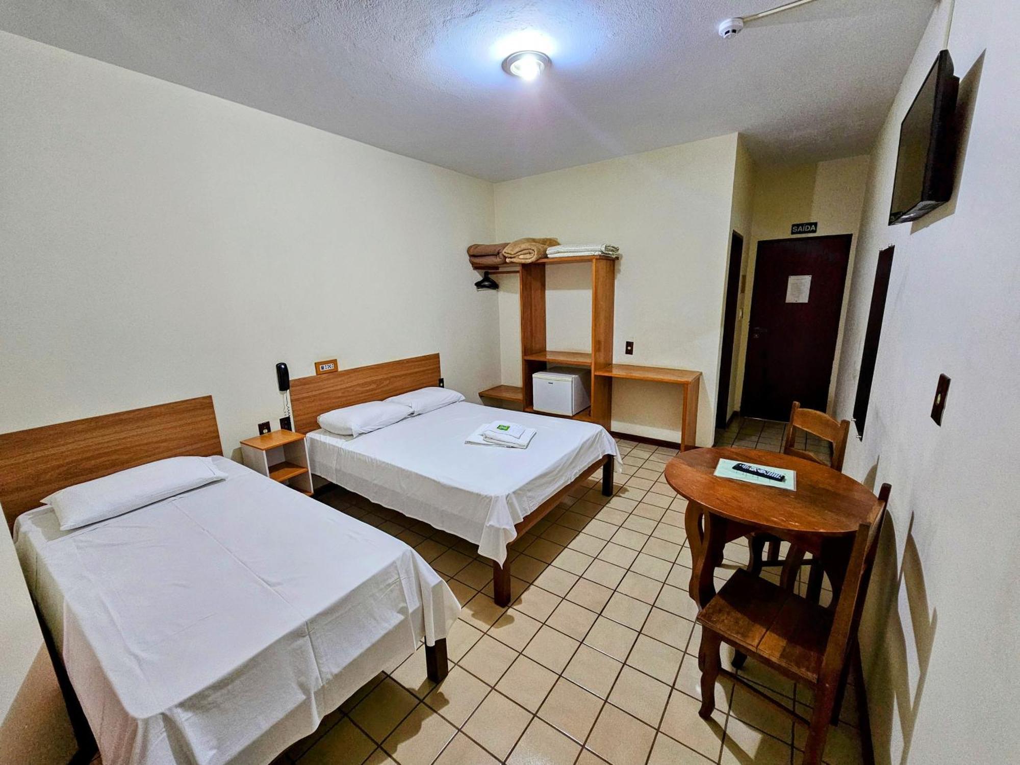Quarto Twin Standard