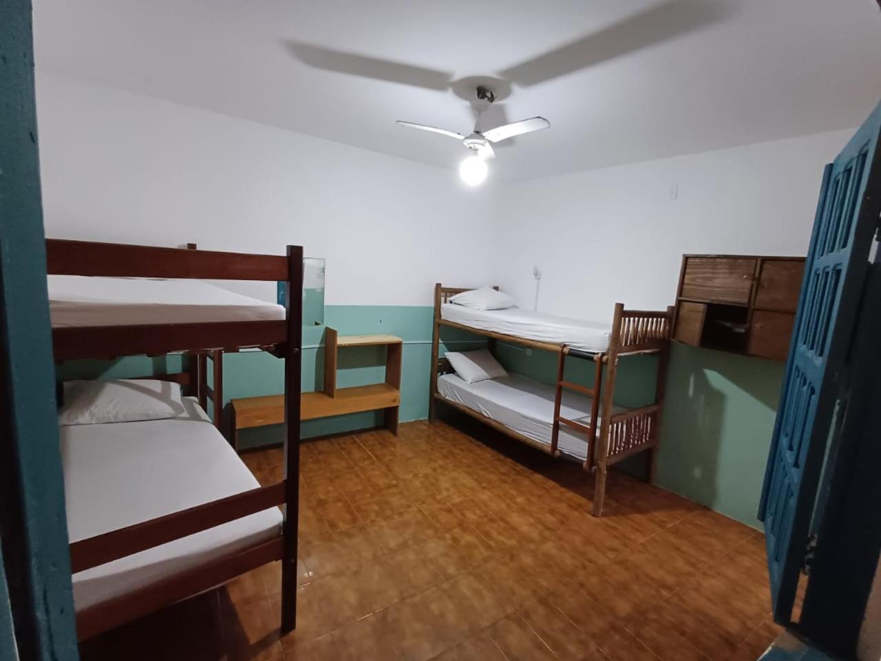 Cama em Dormitório Misto com 4 Camas