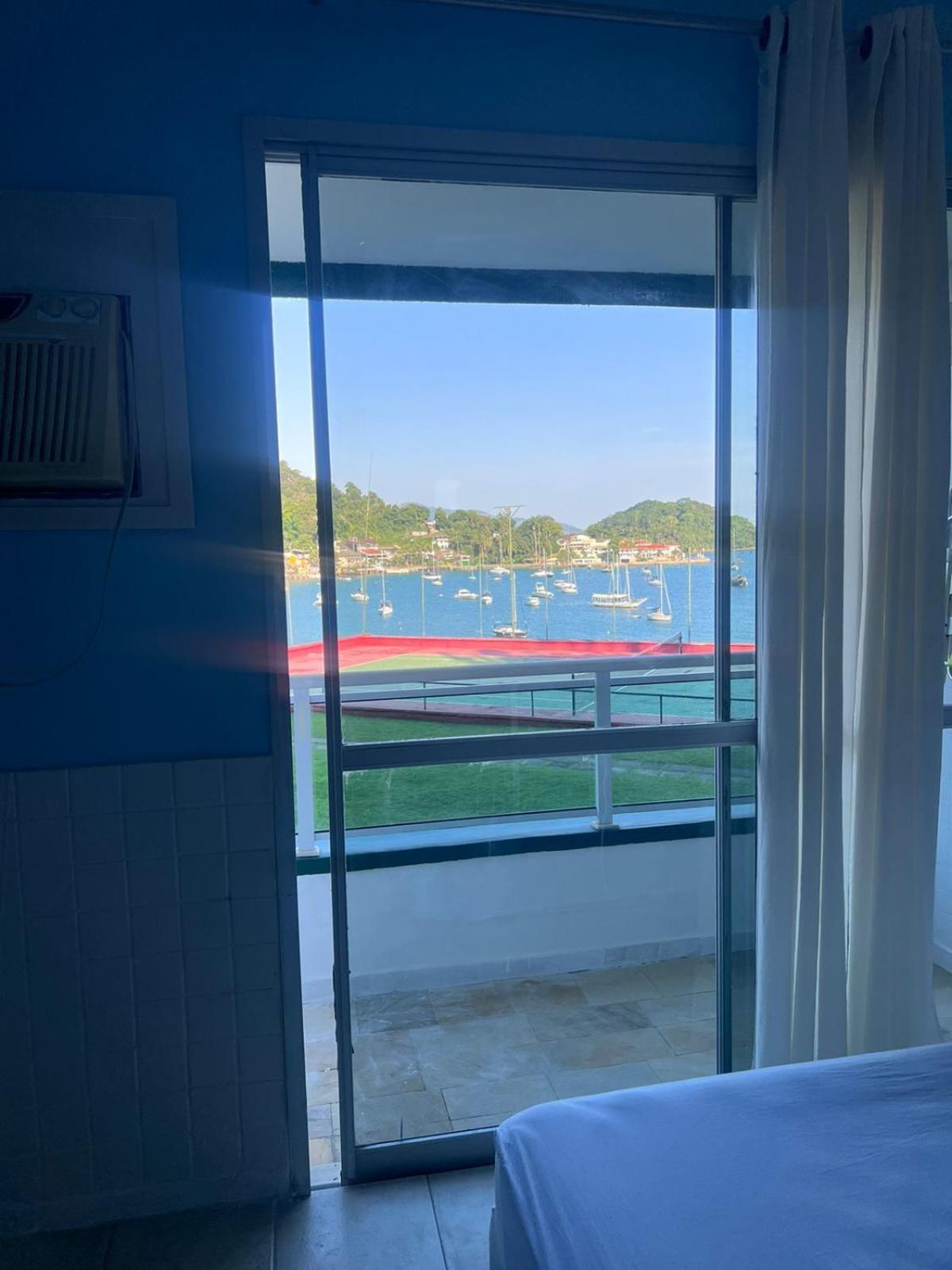 Studio with Sea View 1108 (roupa de cama e banho não incluída – disponível para aluguel)