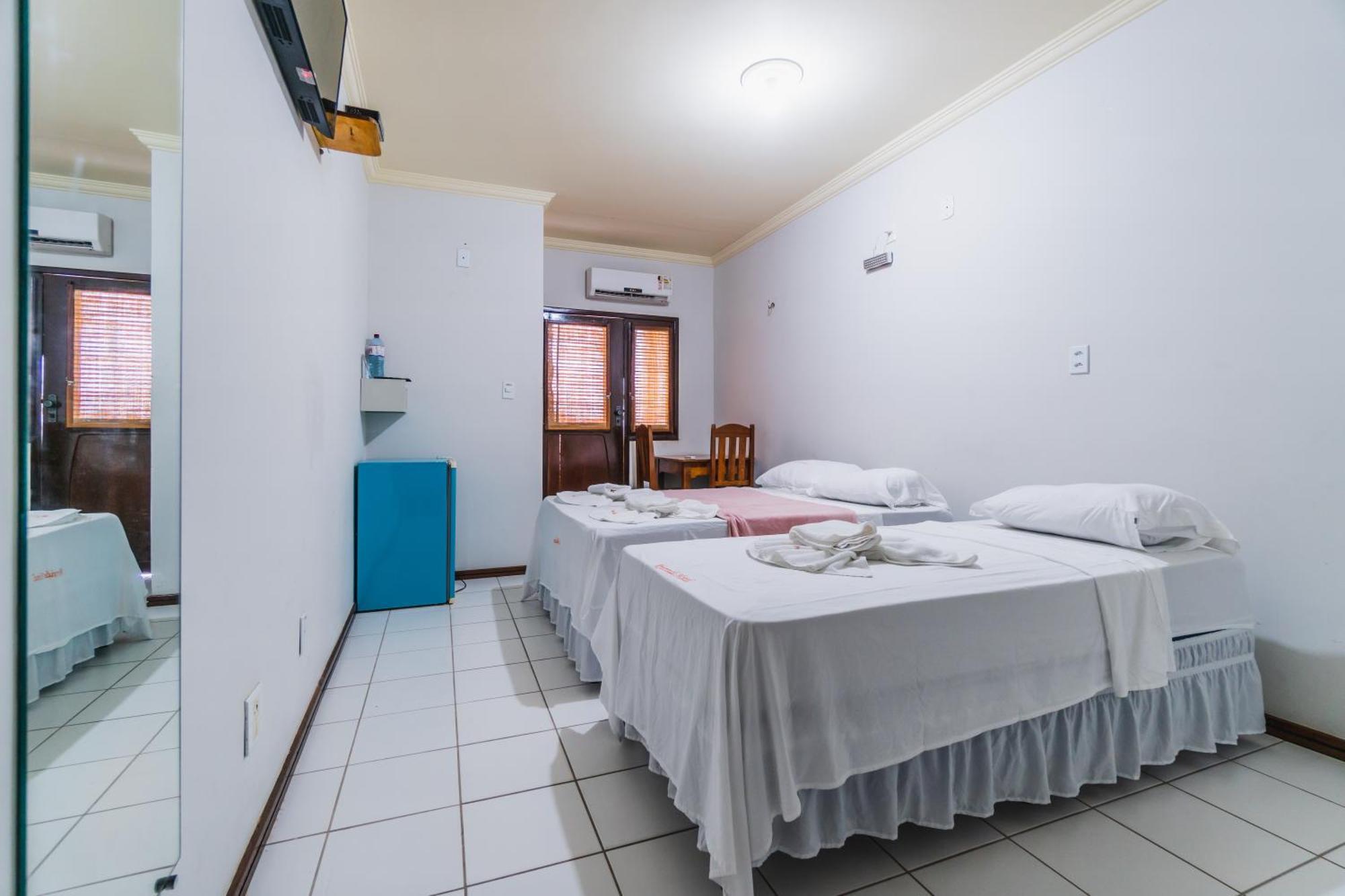 Quarto Duplo com Vista Piscina